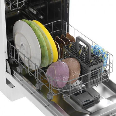 Посудомоечная машина Indesit DFS 1A50 белый